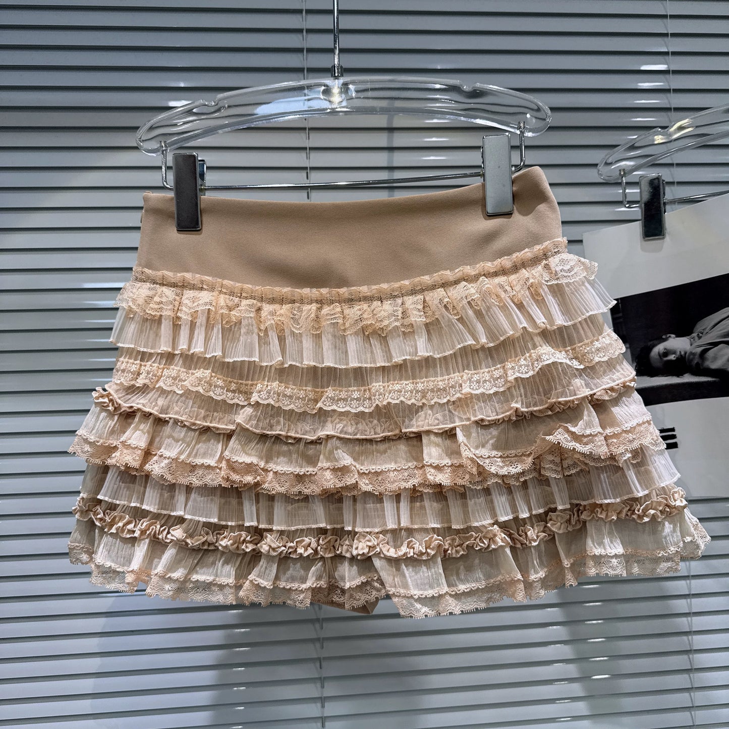 Popular online style, 2025 winter new sweet and elegant girly mesh pleated patchwork cake skirt, short skirt, half skirt.