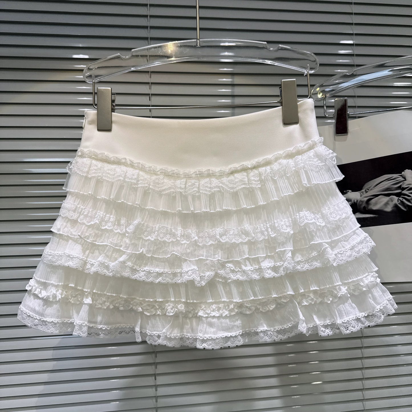 Popular online style, 2025 winter new sweet and elegant girly mesh pleated patchwork cake skirt, short skirt, half skirt.