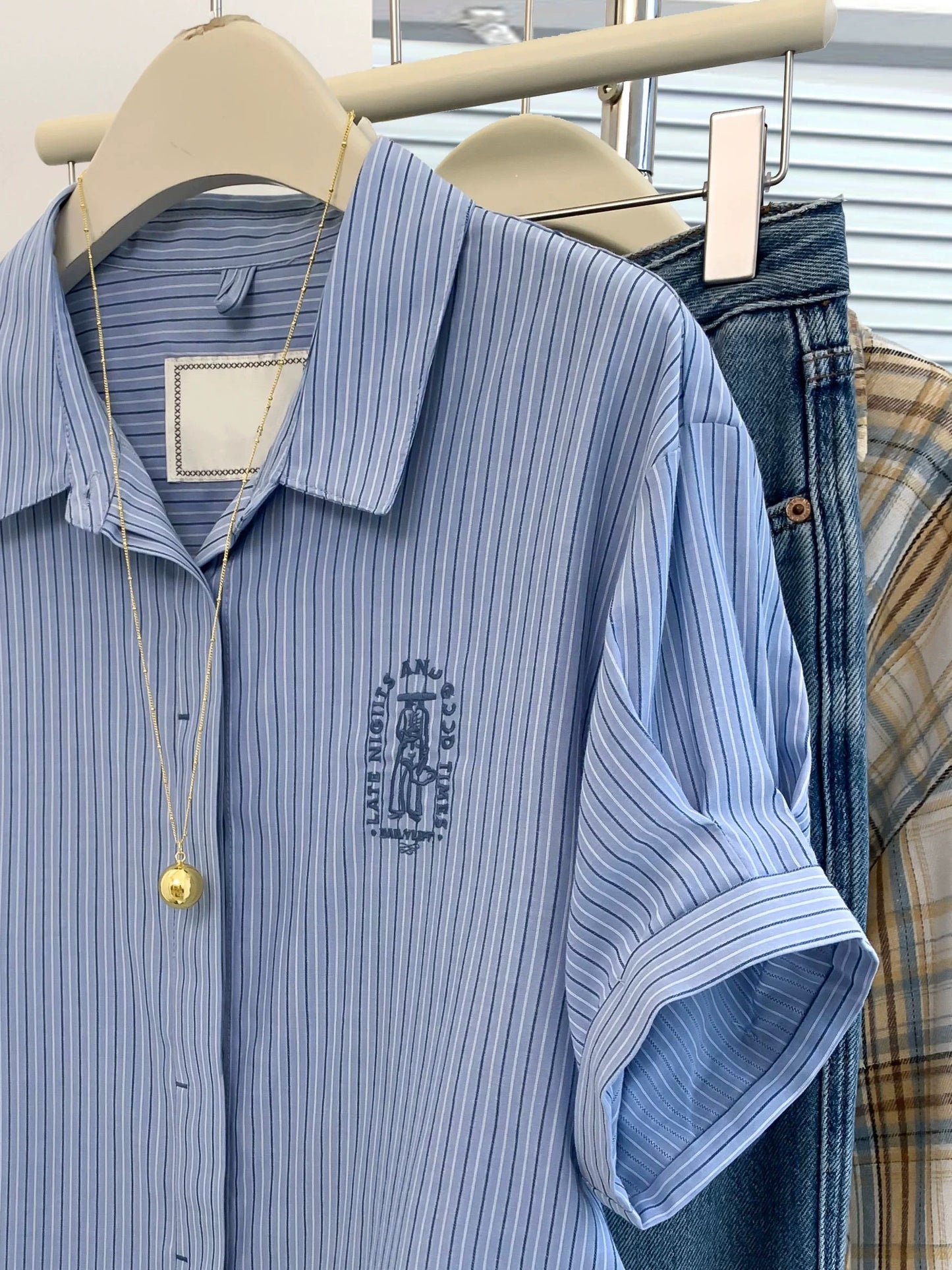 French blue striped short-sleeved shirt for women in the summer, college style high-end shirt, little man's jacket top