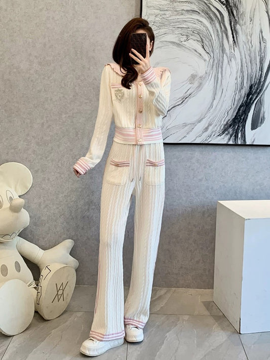 Xiaoxiangfeng casual fashion sports suit women's autumn slimming and age-reducing Internet celebrity knitted wide-leg pants two-piece set with western style