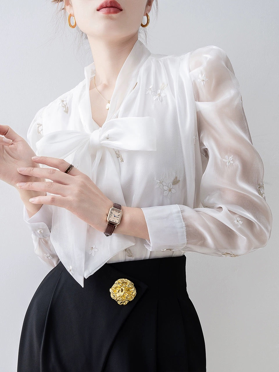 2024 spring women's white V-neck bow chiffon shirt early spring new top design embroidered shirt