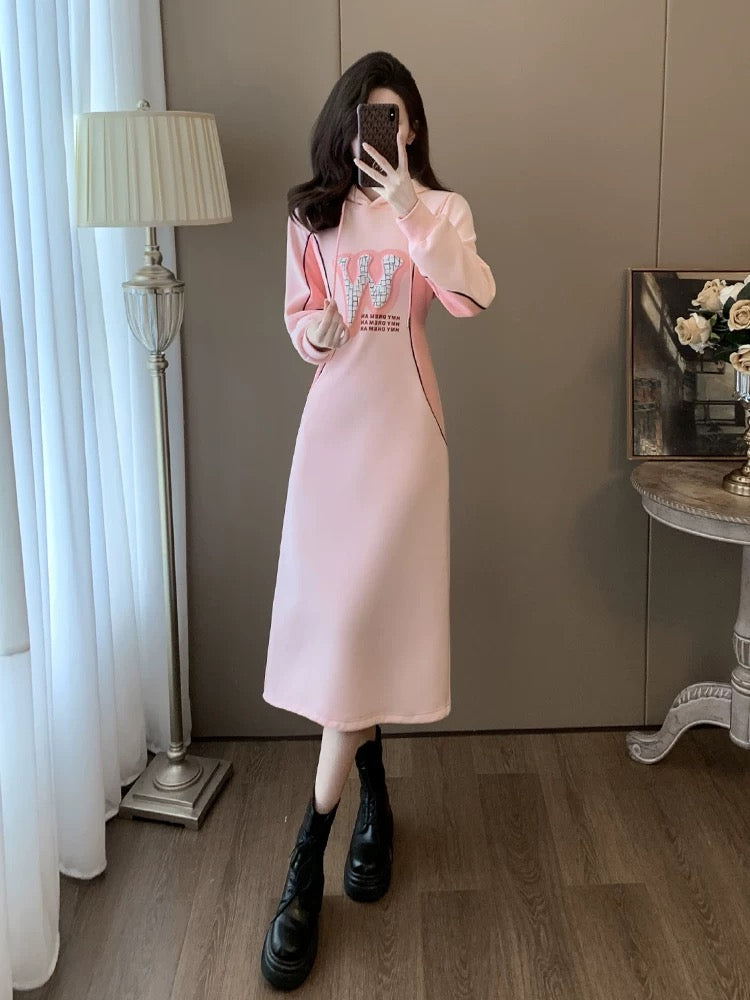 Pink unique hooded sweatshirt dress for women in autumn and winter, slim and elegant, super good-looking, inner bottoming skirt