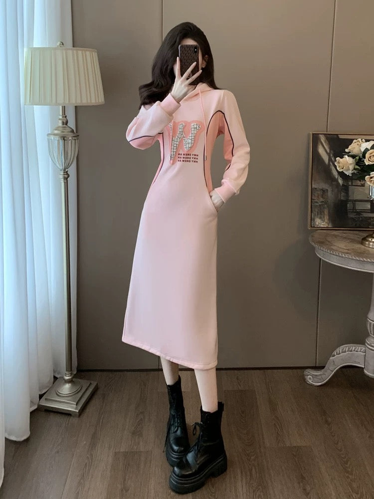 Pink unique hooded sweatshirt dress for women in autumn and winter, slim and elegant, super good-looking, inner bottoming skirt