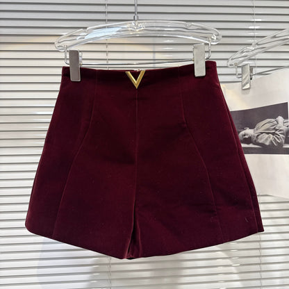 Popular online style, 2025 winter new French elegance V-shaped metal buckle velvet high-waisted shorts/bootcut pants for women.