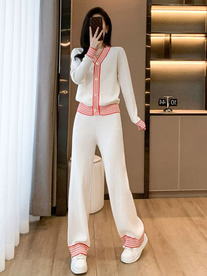 Xiaoxiangfeng knitted casual sports suit for women, spring and autumn fashion, age-reducing v-neck top, wide-leg pants, two-piece set, western style