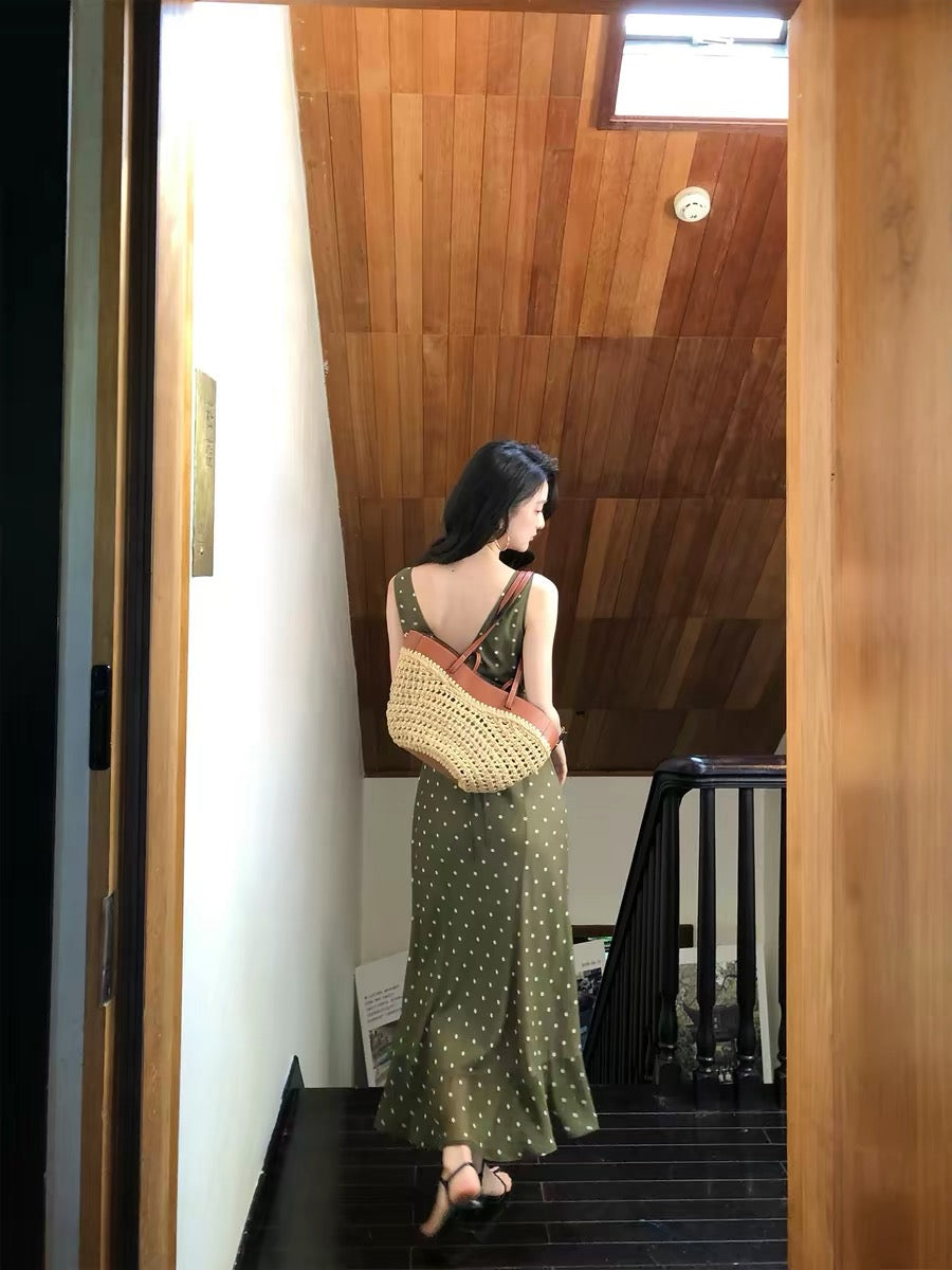 pusumede "Greenery Amidst the Clouds" – Women's Green Polka-Dot V-Neck Dress: Vintage-Style Sleeveless Maxi Dress with Fitted Waist