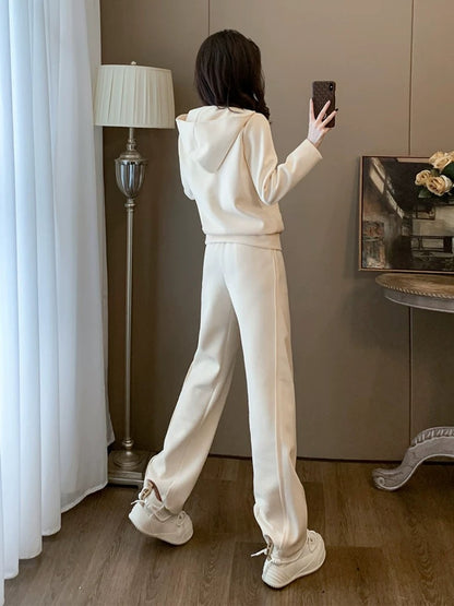 Apricot sports and leisure suit for women, spring and autumn fashion, foreign style, age-reducing, fashionable Internet celebrity street sweatshirt and trousers two-piece set