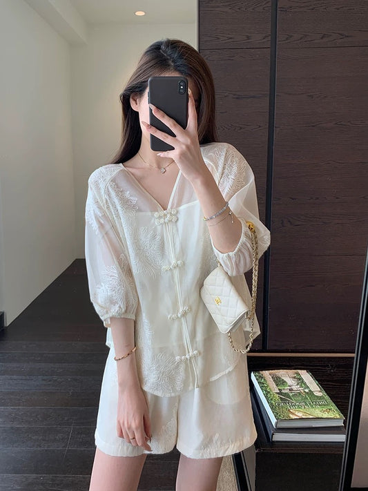AMR UU Heavy embroidery French embroidery suit loose slim Tencel top shorts women's spring and summer new