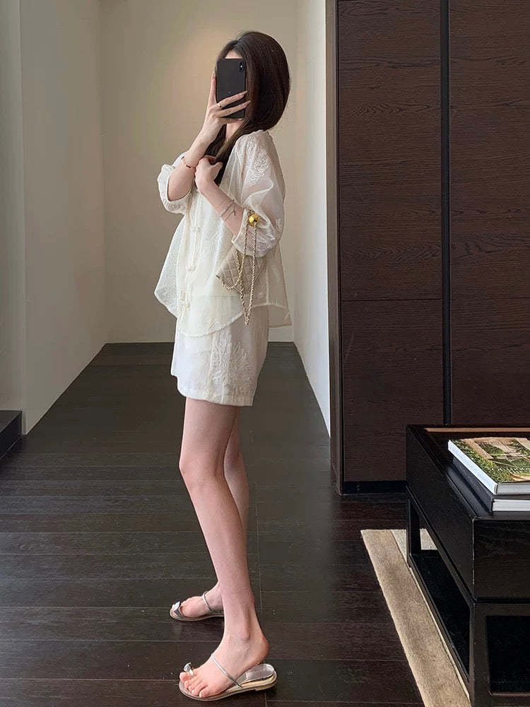 AMR UU Heavy embroidery French embroidery suit loose slim Tencel top shorts women's spring and summer new
