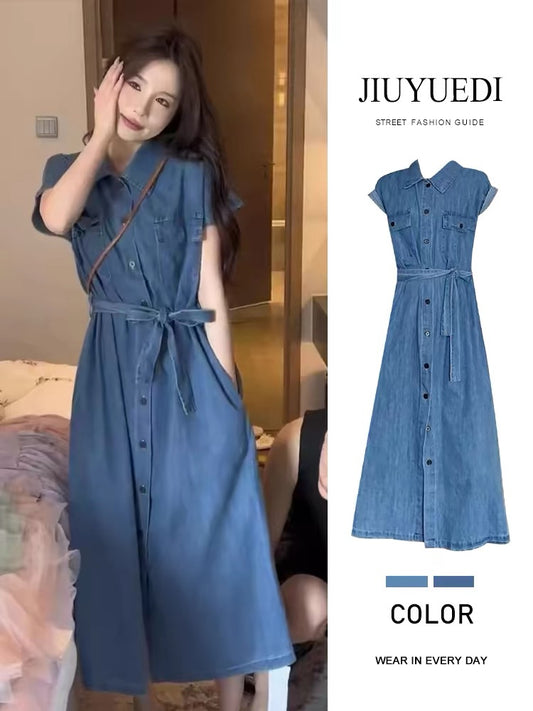 JIUYUEDI's late September resort-style collared tie-waist denim dress with a belted waist for a slimming and fashionable look.