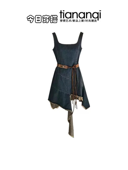 Early autumn retro light mature grassland hot girl ethnic style wear denim irregular suspender dress 2024 new