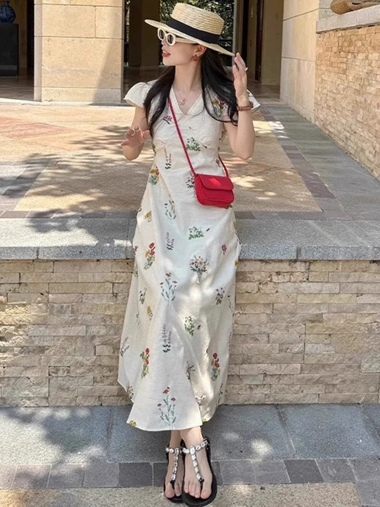 JIUYUEDI Late September French Retro Artistic Short-Sleeved Embroidered Floral Long Dress Women's Waist-Defining V-Neck Dress