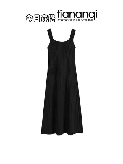 Autumn and winter skirt suit for women, petite, gentle style, milky soft and glutinous knitted sweater, suspender dress, two-piece suit