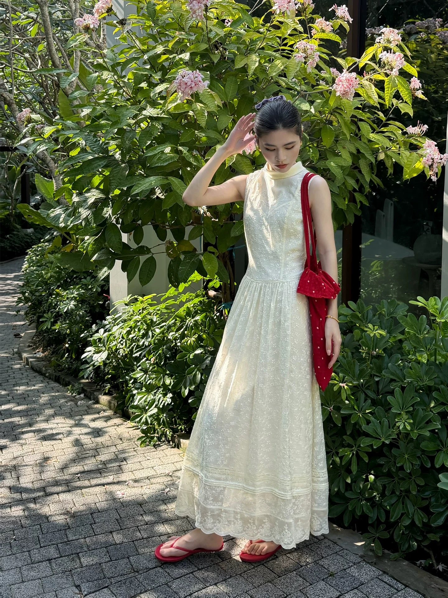 Three Tailors, Scroll of Poetry, Retro Elegant Embroidered Sleeveless Early Spring Dress, Slimming A-line Long Skirt for Women