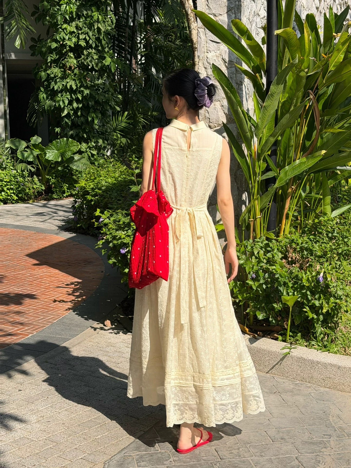 Three Tailors, Scroll of Poetry, Retro Elegant Embroidered Sleeveless Early Spring Dress, Slimming A-line Long Skirt for Women