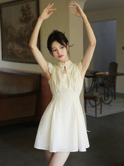 The plums are ripe [Yi Meng Qing Huan] New Chinese style national style modified cheongsam dress with small flying sleeves and waisted waist