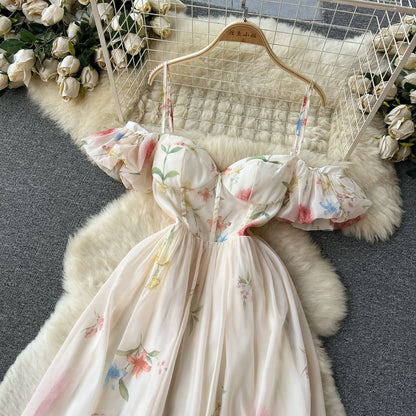 French-style off-the-shoulder strapless suspender dress for women, summer style, gentle and feminine, waist-cinching, floral print, puff sleeves, mesh fairy dress.