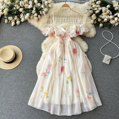 French-style off-the-shoulder strapless suspender dress for women, summer style, gentle and feminine, waist-cinching, floral print, puff sleeves, mesh fairy dress.