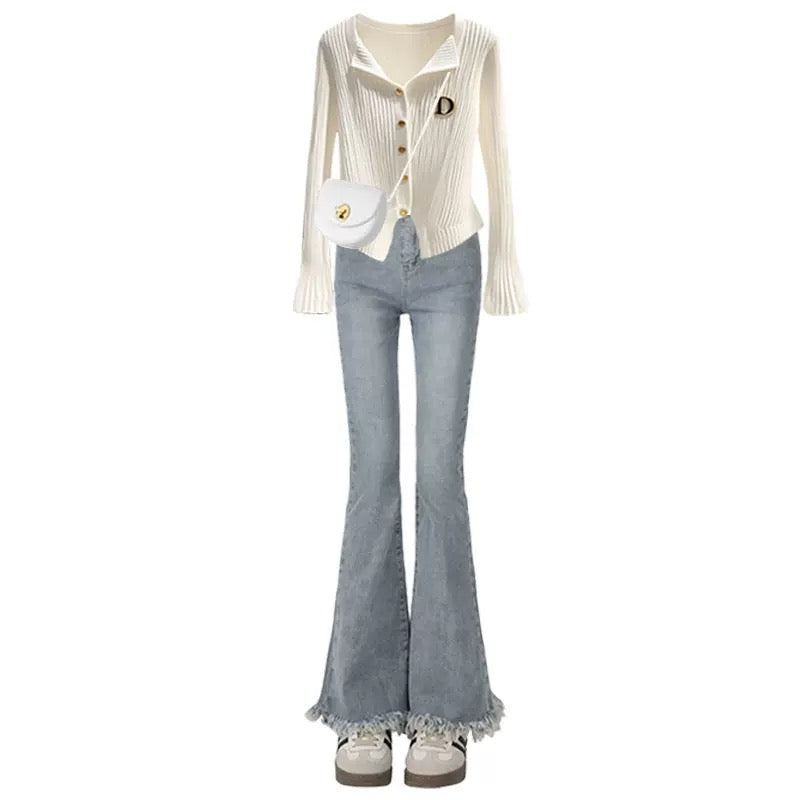 This year's popular white trumpet sleeve knitted top, salt-lined high waist, slim fit, flared jeans suit