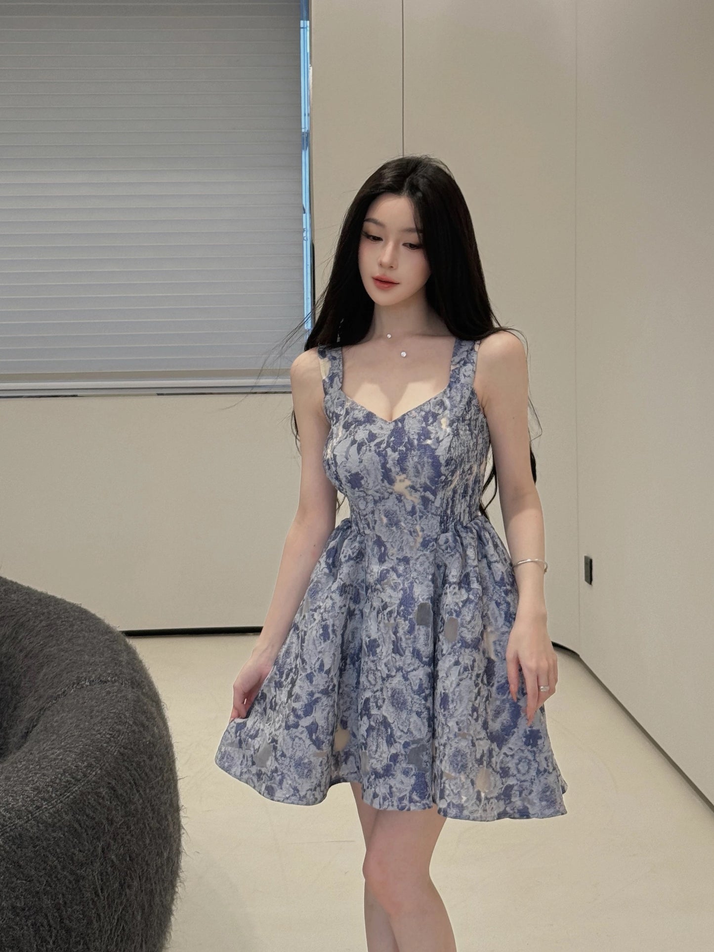 YOUENBB【Misty Rose Night】Pure and alluring French minimalist V-neck suspender mini dress with openwork jacquard design.