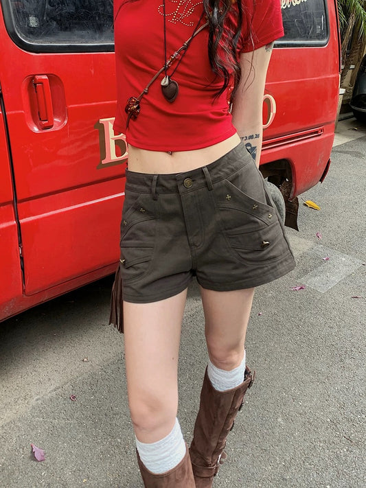 Chaochao's Gray-Green Button Shorts for Women, Summer Outerwear, American Spicy Style Denim Hot Pants, Slimming and Natural Waist