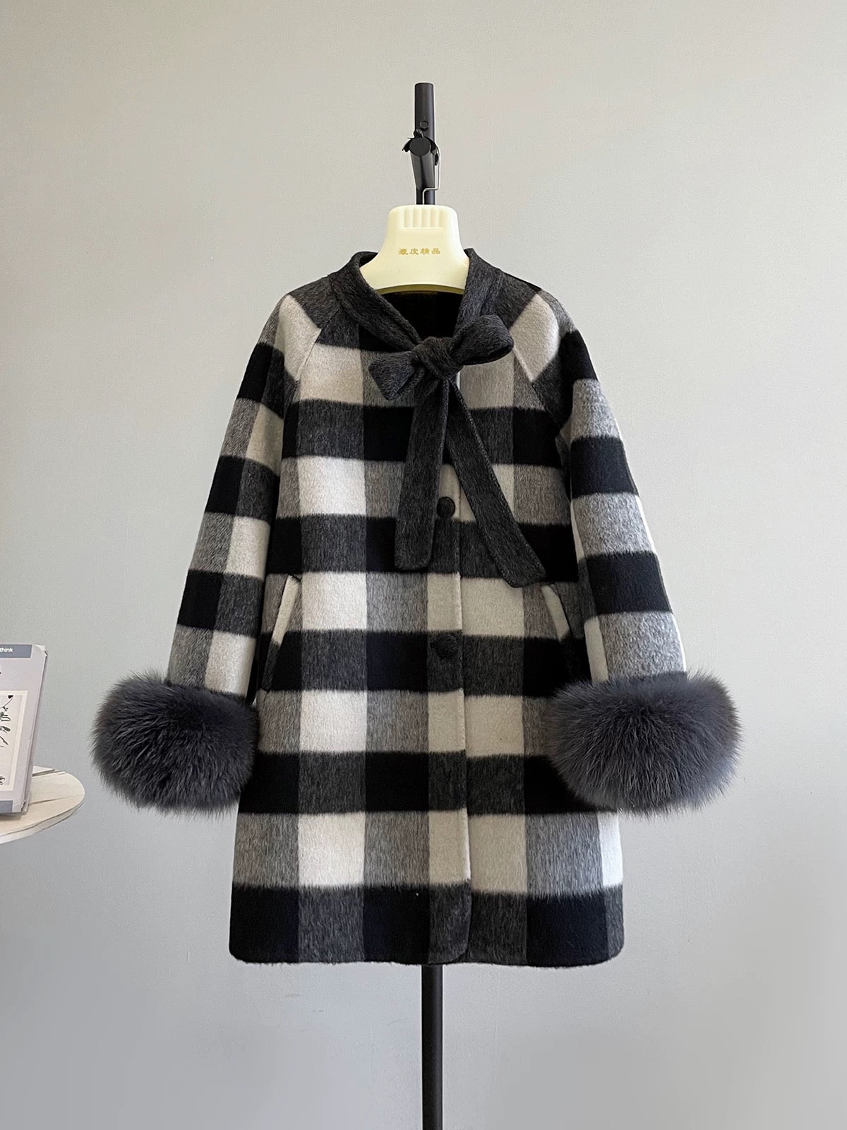 Piano key autumn and winter woolen coat women's cloak fox fur temperament bow double-sided wool velvet coat K606