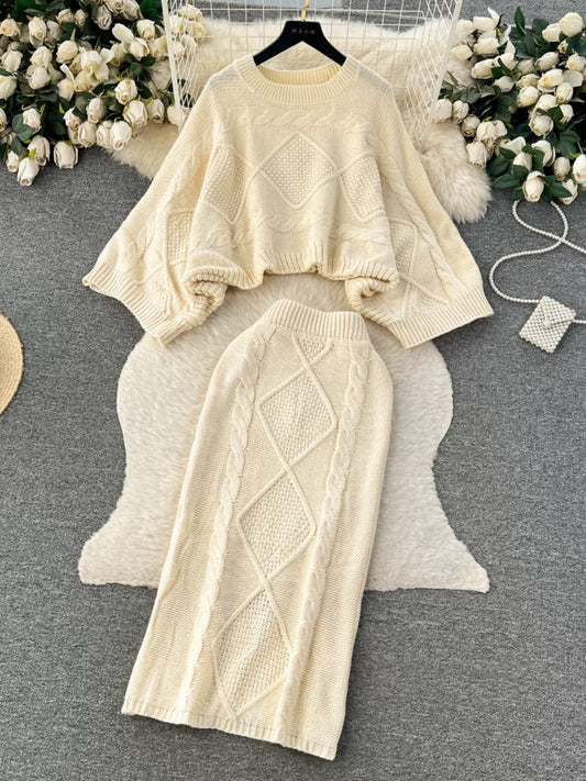 French-style relaxed knit two-piece set for women, autumn and winter new style, cable knit batwing sleeve top and bodycon skirt set