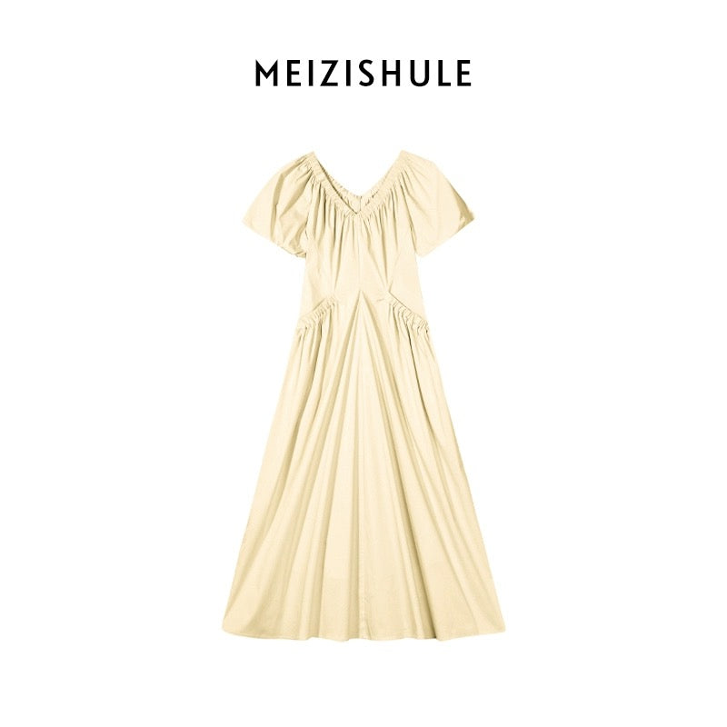 The plums are ripe [Green Apple Paradise] Heart-shaped neckline, puff sleeves, white long skirt, high waist, slimming holiday dress