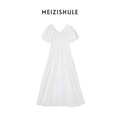 The plums are ripe [Green Apple Paradise] Heart-shaped neckline, puff sleeves, white long skirt, high waist, slimming holiday dress