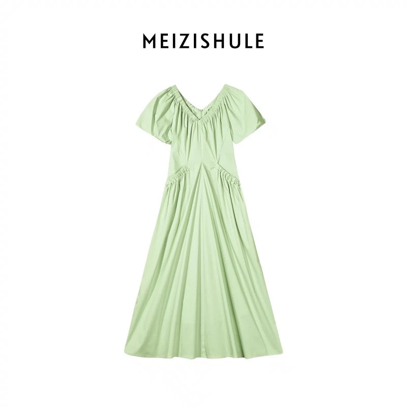 The plums are ripe [Green Apple Paradise] Heart-shaped neckline, puff sleeves, white long skirt, high waist, slimming holiday dress