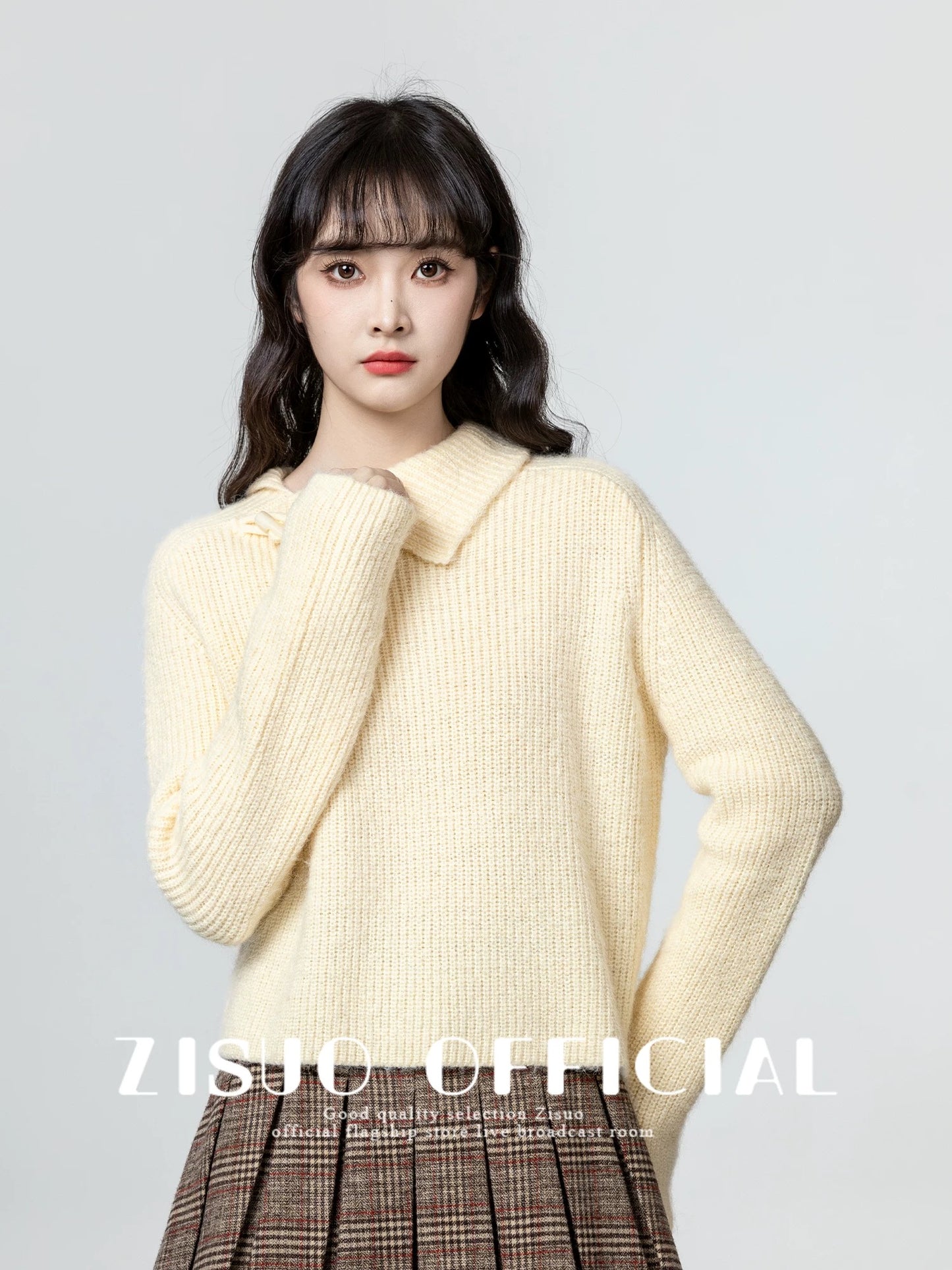 Creamy yellow horn button lapel sweater for women 2024 autumn and winter new style diagonal collar design pullover sweater short top