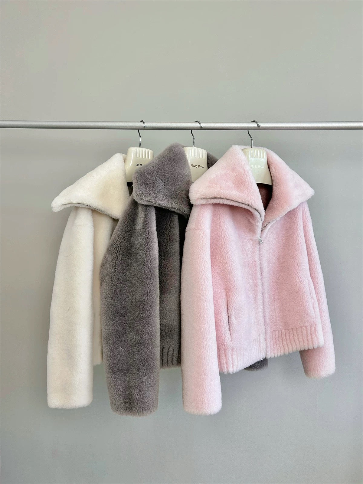 Half a dozen crisp lamb wool navy collar fur fur one-piece sheep shearling coat women's short 2024 winter explosion A338