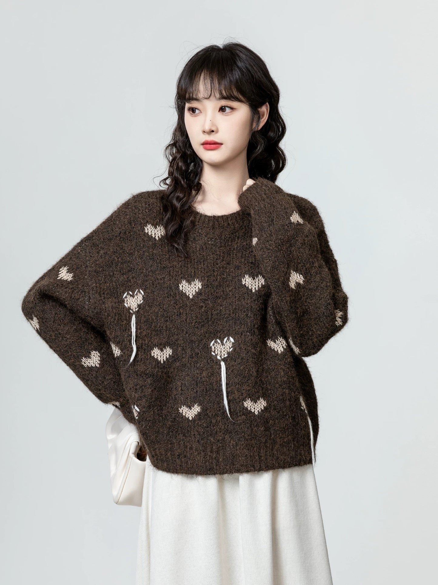 Retro brown round neck sweater for women 2024 autumn and winter new style loose lazy style soft waxy thickened sweater top trendy