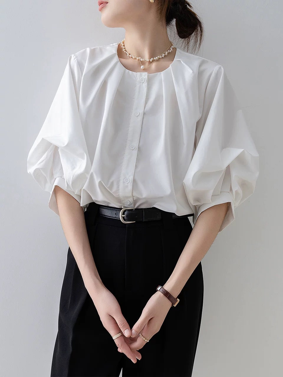 French retro puff sleeve white shirt for women 2025 new summer loose round neck top design niche shirt