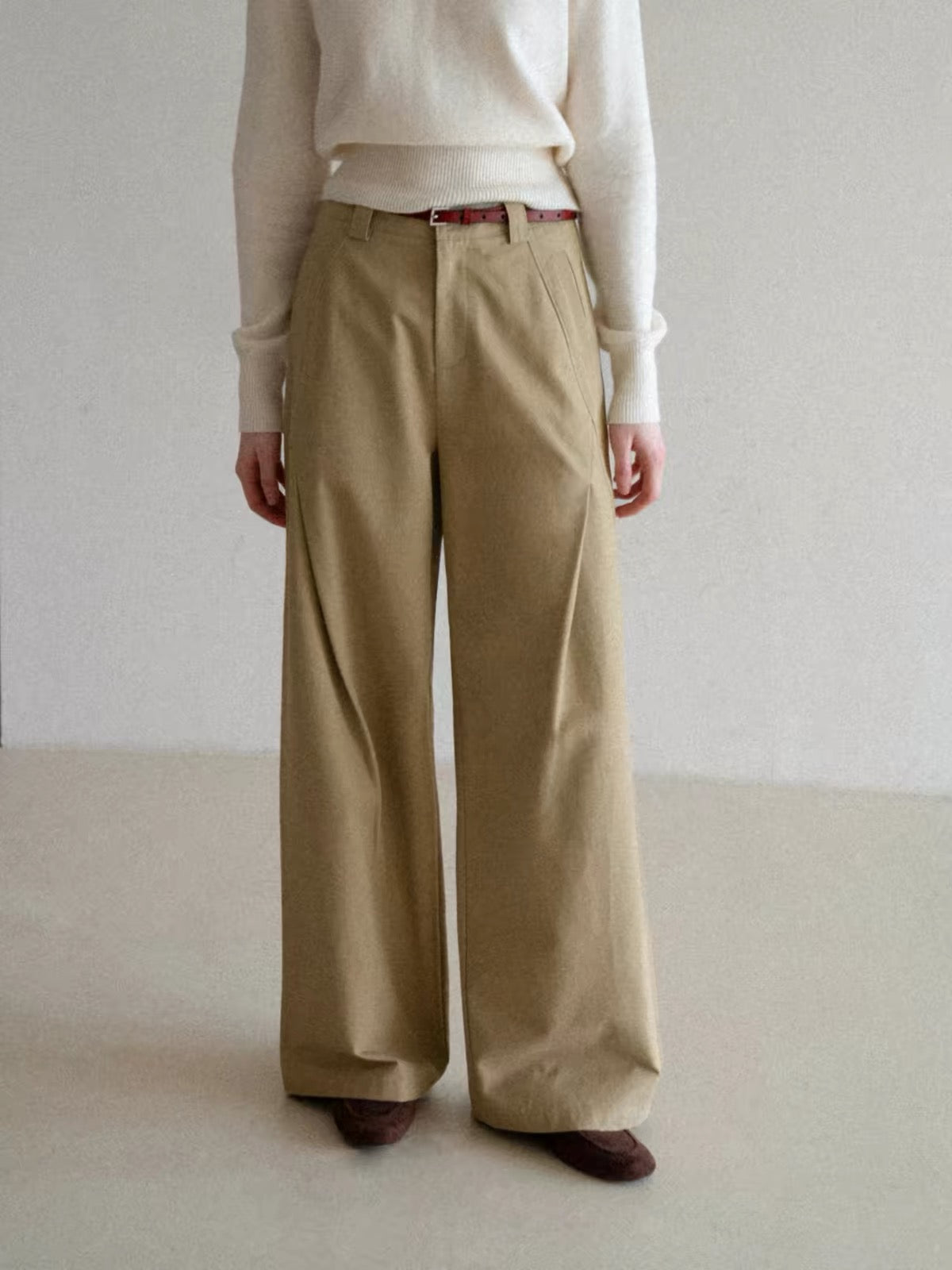 [In Stock] EGGKA Women's High-Waisted Khaki Casual Trousers – Minimalist, Loose, Straight-Leg Wide-Leg Pants with Pleated Seam Detail (Suitable for Work/Commuting)