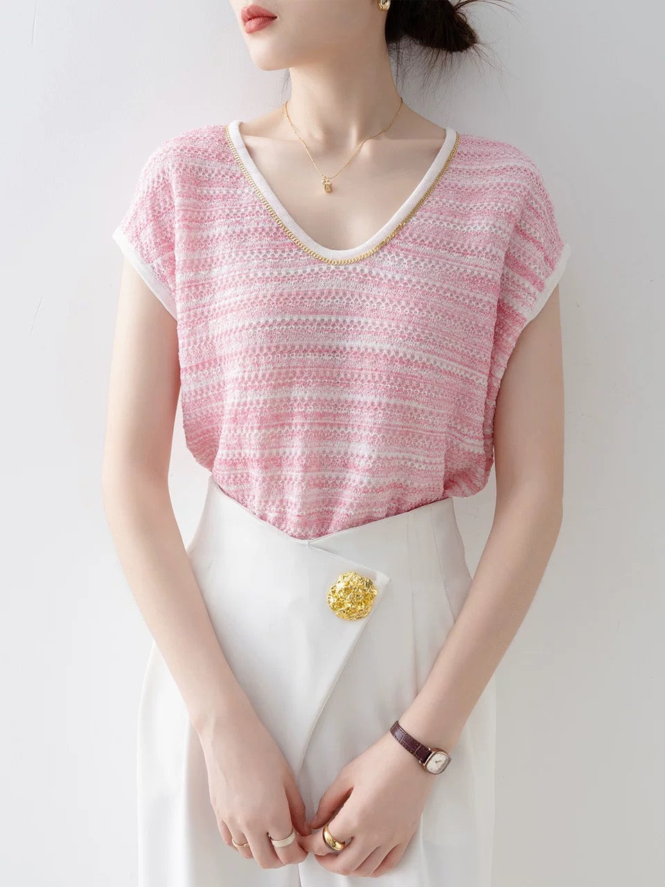 Pink round neck short-sleeved T-shirt for women 2024 new summer straight shoulder loose niche unique knitted top