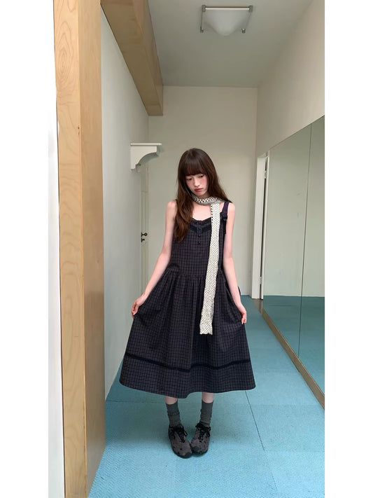 RAINY Vintage-Style Plaid Camisole Dress with Delicate Lace Trim – Loose V-Neck Midi Dress for Summer