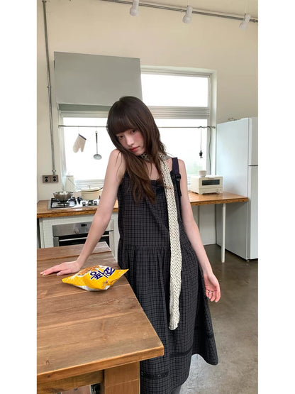 RAINY Vintage-Style Plaid Camisole Dress with Delicate Lace Trim – Loose V-Neck Midi Dress for Summer