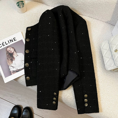 Black French-style chic short jacket for women, new autumn 2025, high-end design, unique and versatile top.