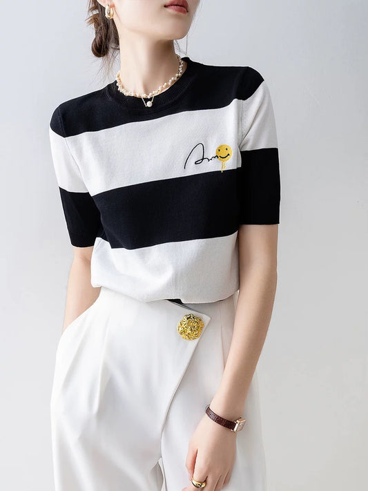 2025 New Summer Black and White Striped Sweater Short Sleeve Loose Round Neck T-shirt Bottoming Shirt French Top Women