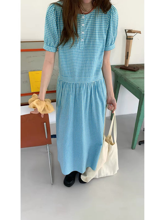 RAINY Plaid Short-Sleeve Dress – A Chic, Girlish Summer Style with Puff Sleeves and a Loose, Midi-Length Fit