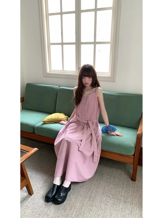 RAINY – A soft, lively, and youthful V-neck camisole dress; a loose-fitting, solid-color midi dress with a waist belt, perfect for summer.