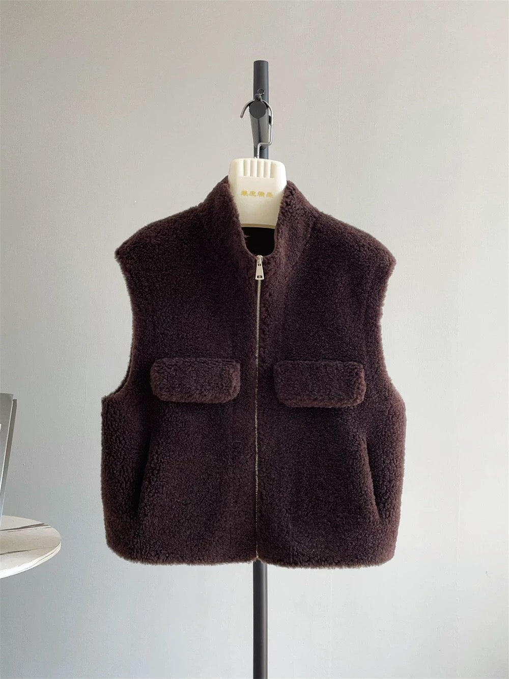 Xiaoqiao same style sheep shearling 2025 winter new thick grain fur one-piece shoulder zipper vest vest female B119
