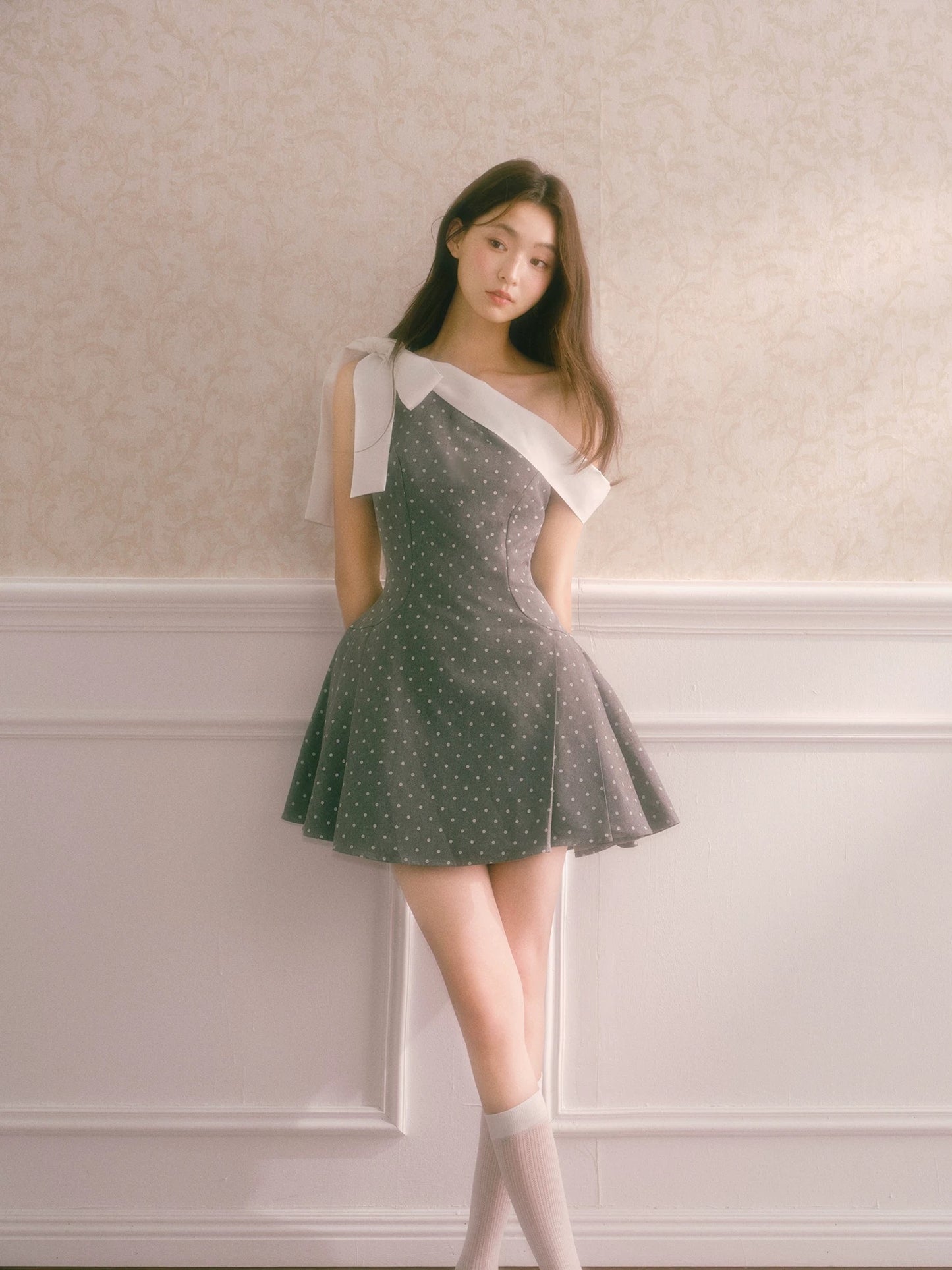 RECIT Smoky Gray Polka Dot Off-Shoulder Niche Dress Women's Winter Bow Heiress Waist-cinching Puffy Mini Skirt