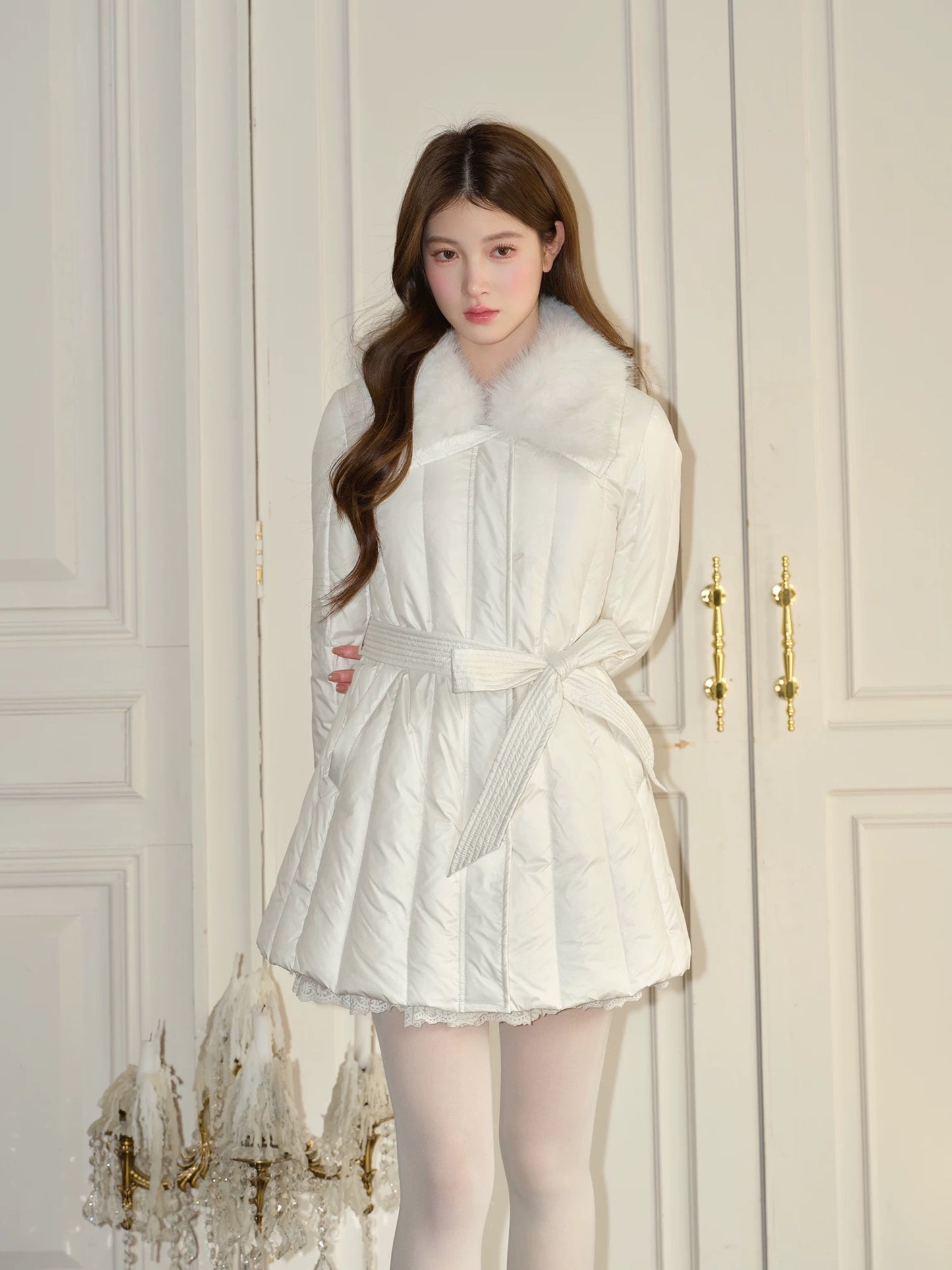 RECIT White Patchwork Fur Collar, Waist-cinching, 90% Standard White Duck Down Mid-length Down Jacket for Young Women