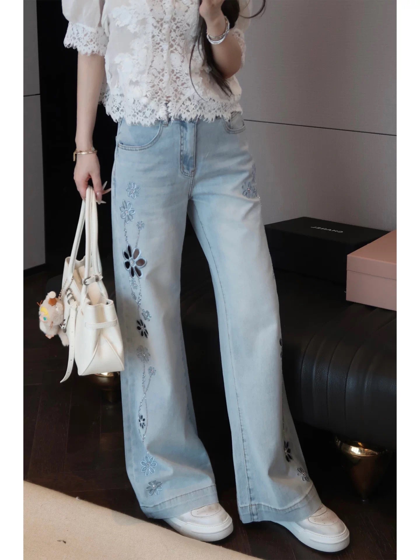 Yoululu Tencel-Cotton Blend High-Stretch Jeans for Women (Early Autumn): Low-Rise, Casual Straight-Leg Trousers Featuring Cut-Out Embroidery and Rhinestone Embellishments.