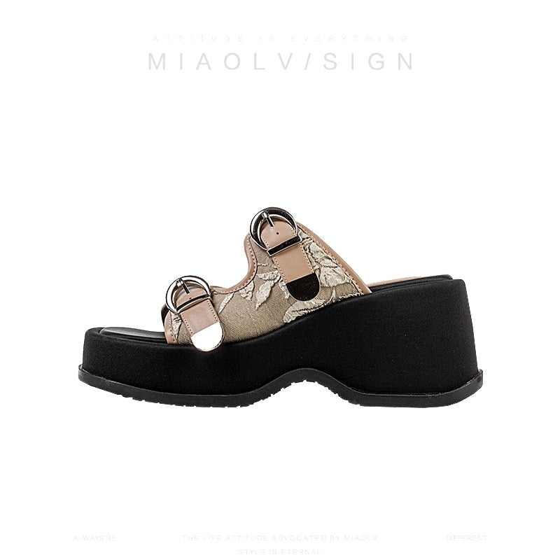 "Wonderful Couple" California College ~ Thick-soled wedge sandals for women's summer outer wear hot girl style casual high-heeled sandals