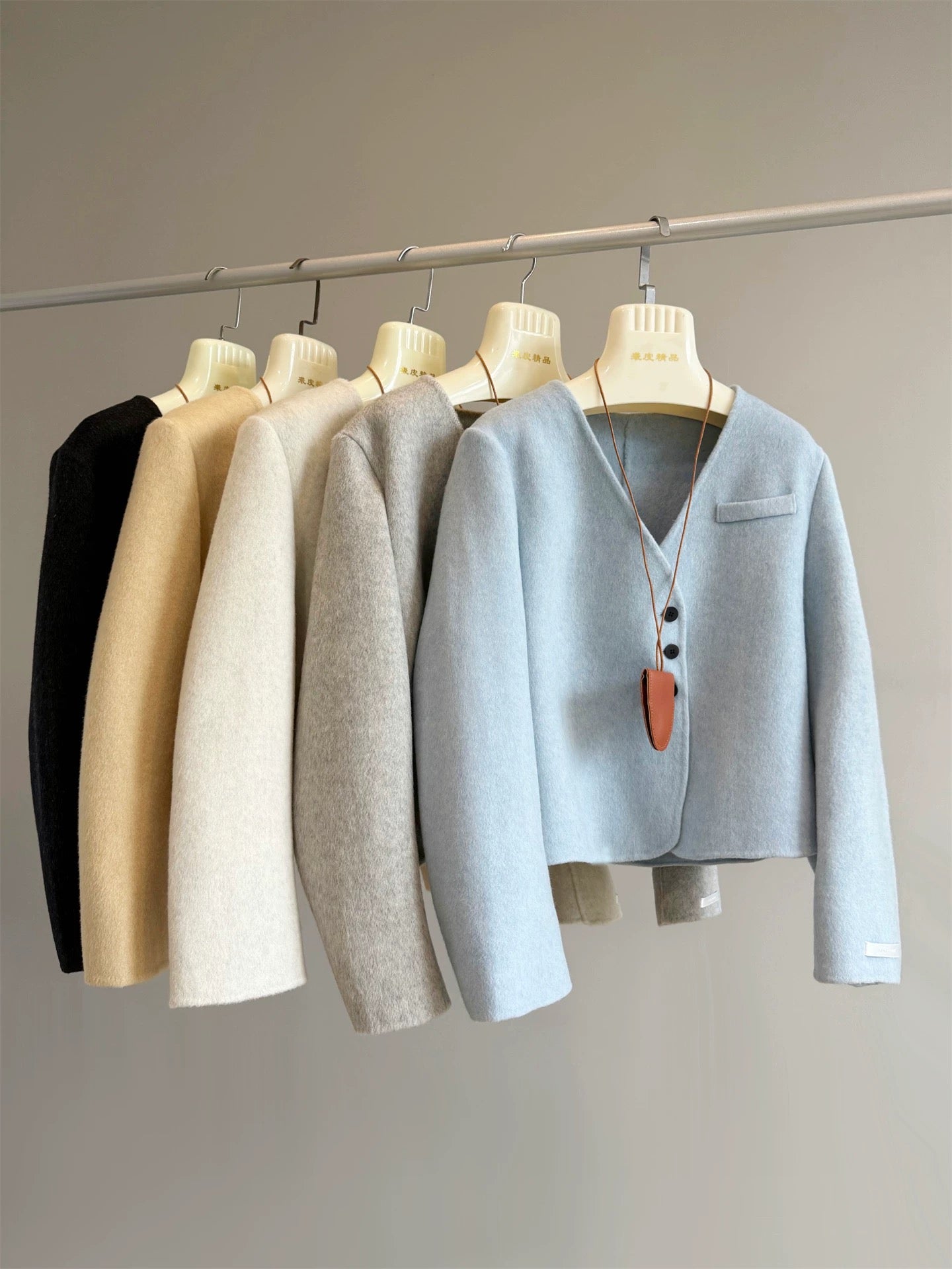 Island Diary New Korean All-match Temperament Small Double-faced Wool Velvet Coat V-neck Short Jacket P247