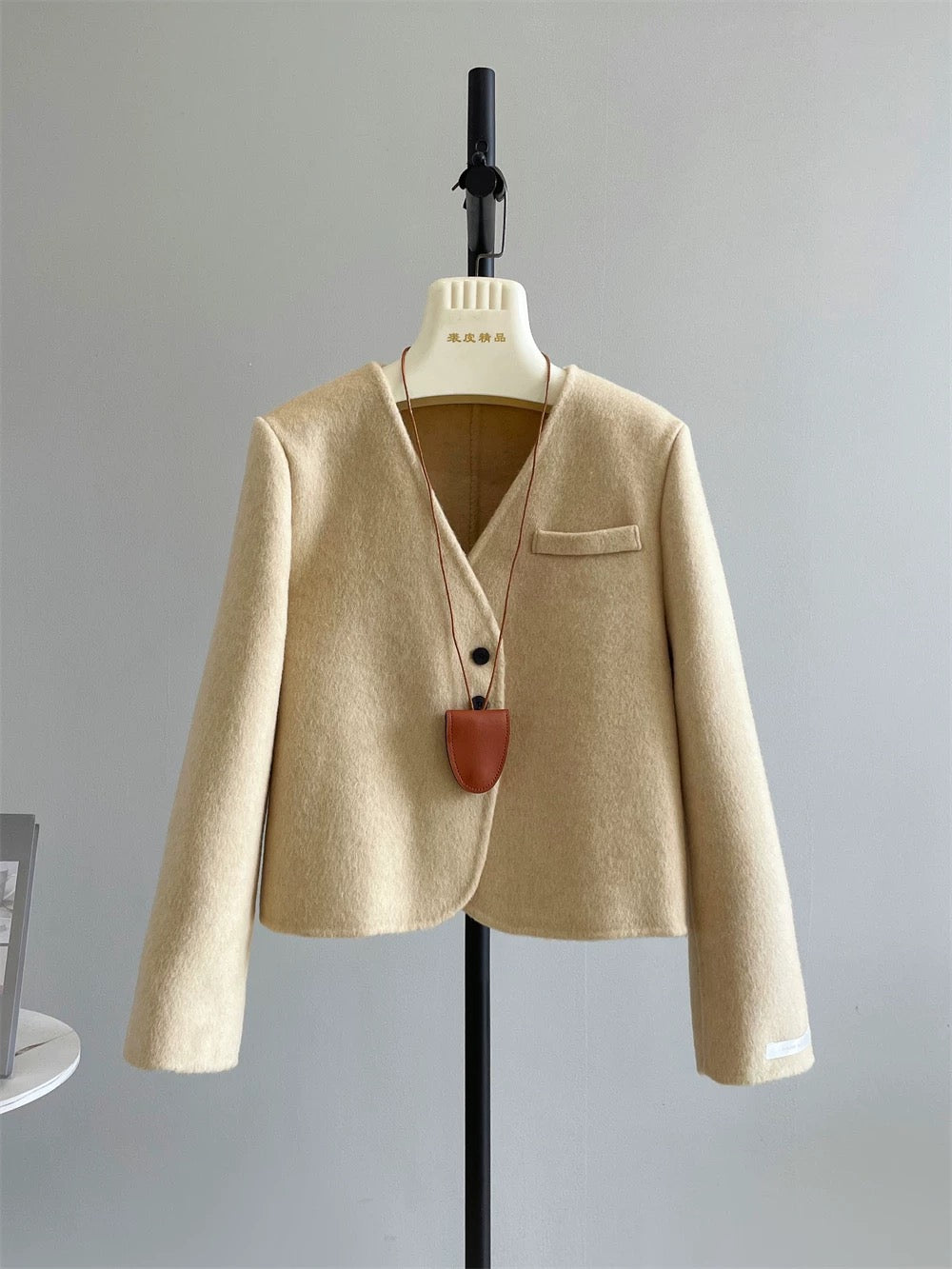 Island Diary New Korean All-match Temperament Small Double-faced Wool Velvet Coat V-neck Short Jacket P247