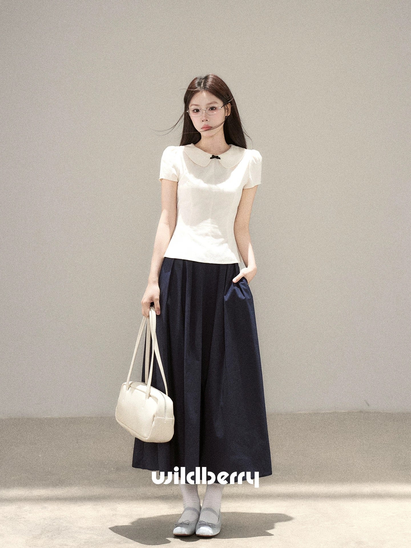 A-line high-waisted midi skirt with a hint of wild berries, a super cute French retro maxi skirt, perfect for summer 2026.